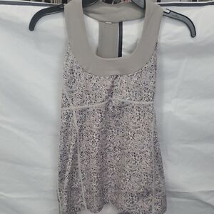 Lululemon Scoop Neck Tank Top Size 6